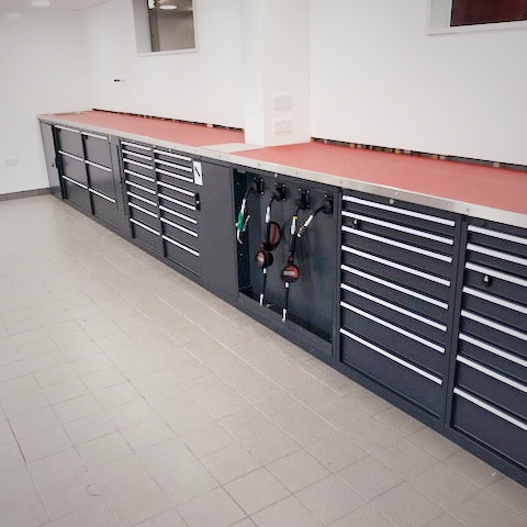 工作台车库应用