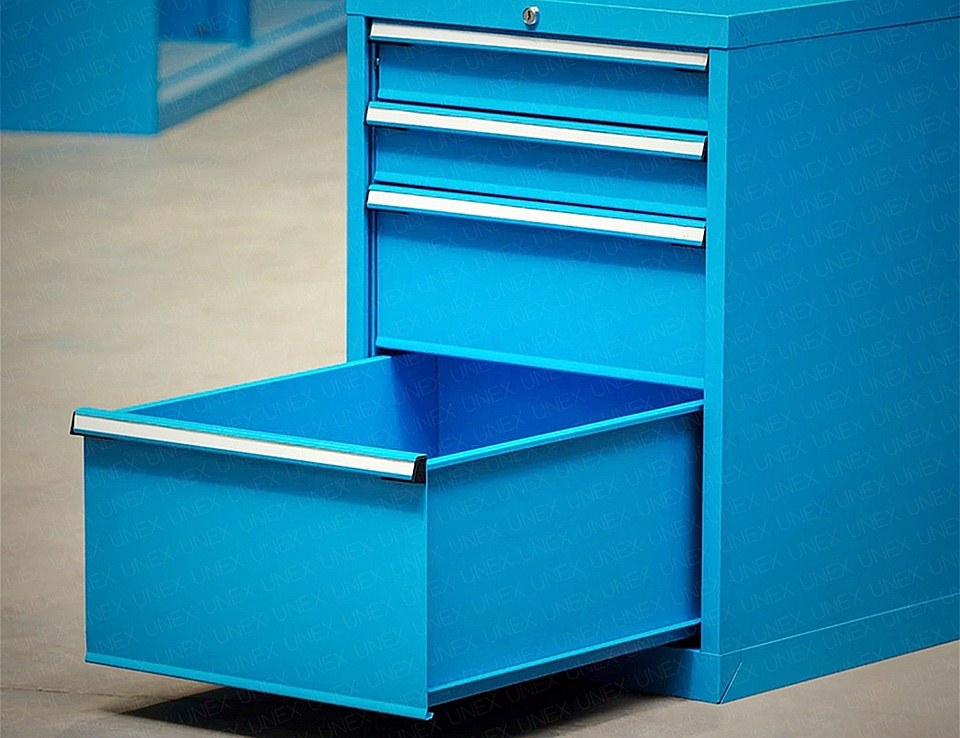 工具柜大容量抽屉